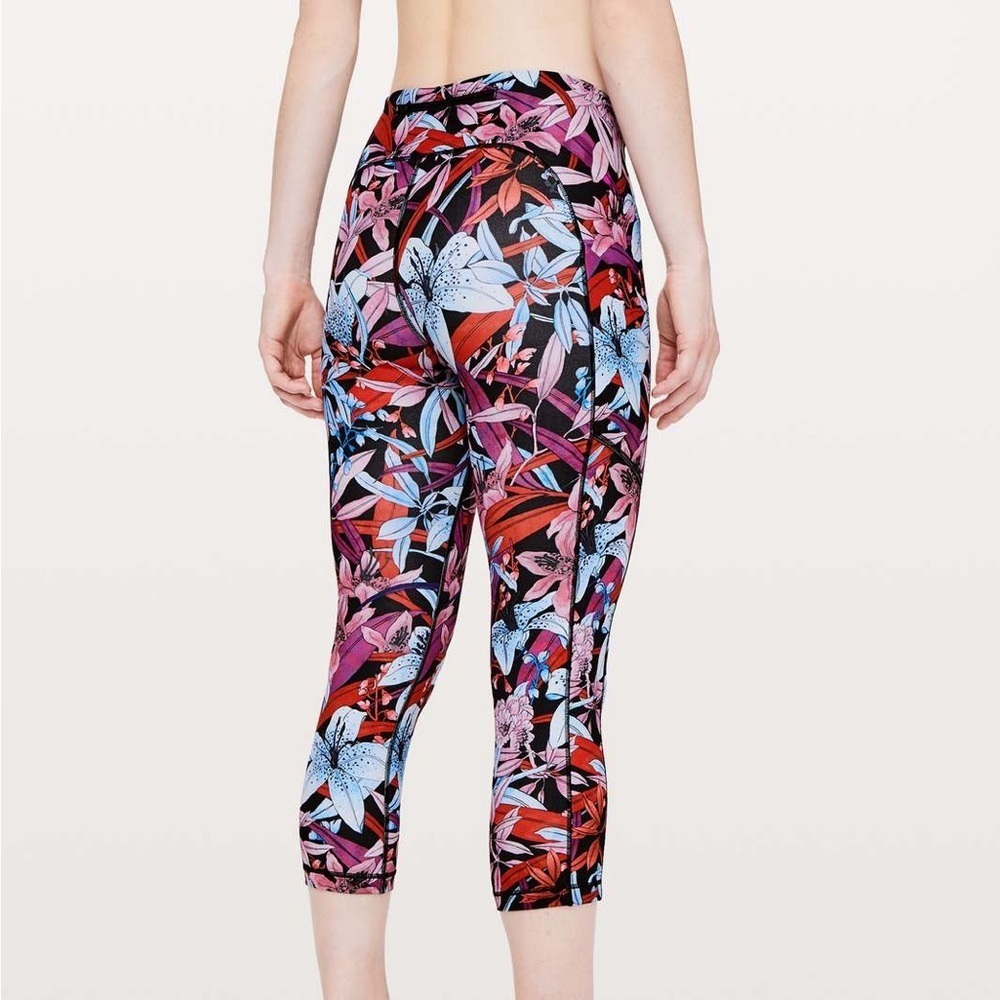 Lululemon Speed Up Crop 21” - Picture 3 of 10
